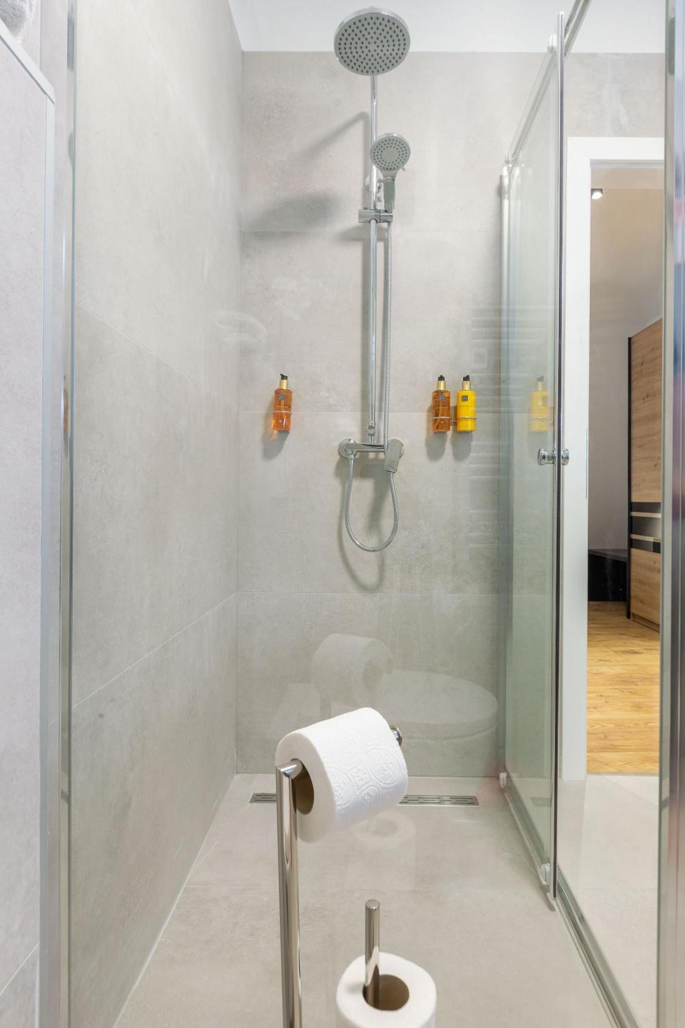 2m Exclusive Apartment